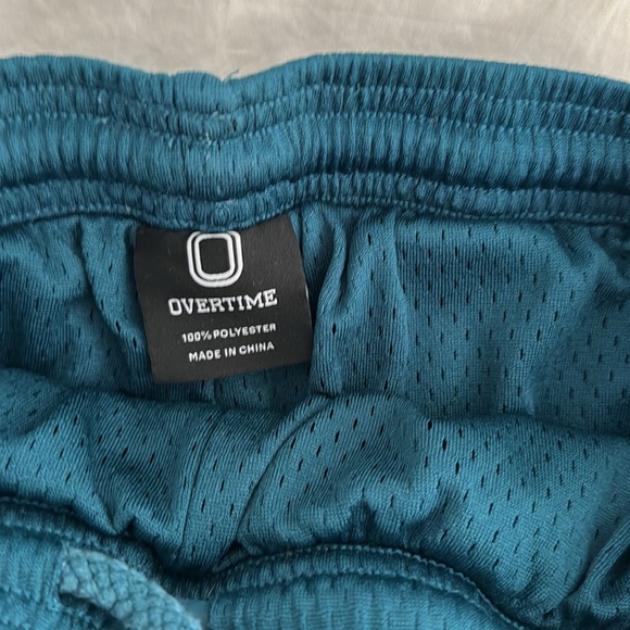 Like new Overtime mesh shorts. - Picture 4 of 4